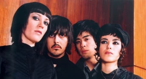 Ladytron på Medis