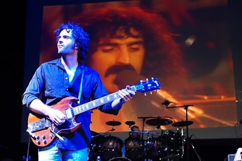 Zappa Plays Zappa i Filadelfiakyrkan