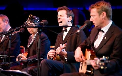 The Ukulele Orchestra of Great Britain återvänder till Regina