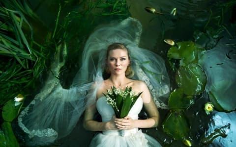 Lars von Trier visar jordens undergång i Melancholia