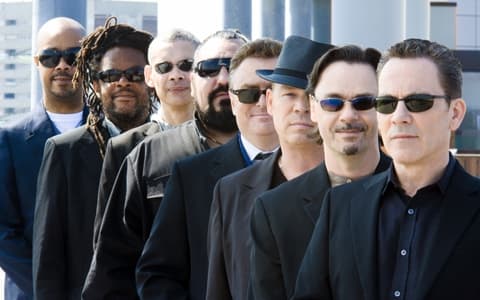 UB40 gör unik spelning på Katalin