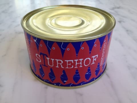 Sturehof bjuder på gratis surströmming