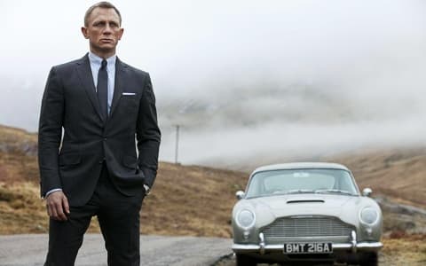 Daniel Craig briljant i nya Skyfall