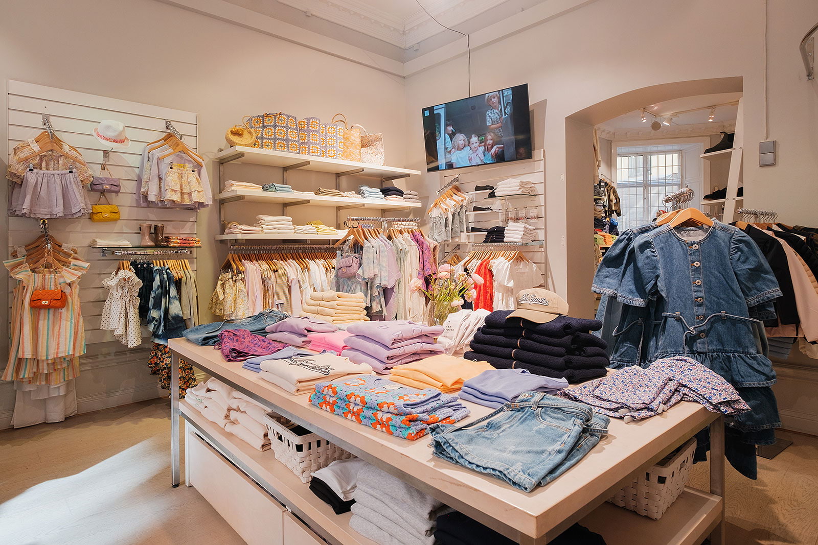 Where to find the best children's clothes stores in Stockholm