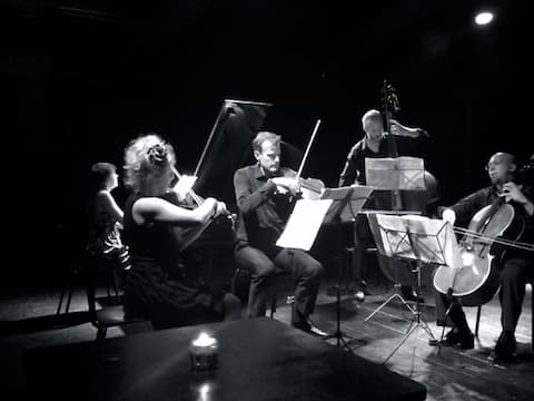Musiker i världsklass intar scen på Teater Giljotin