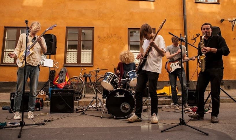 Bred musikfestival intar Södermalm