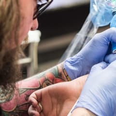 Internationellt kända tatuerare gästar Unikum Tattoo