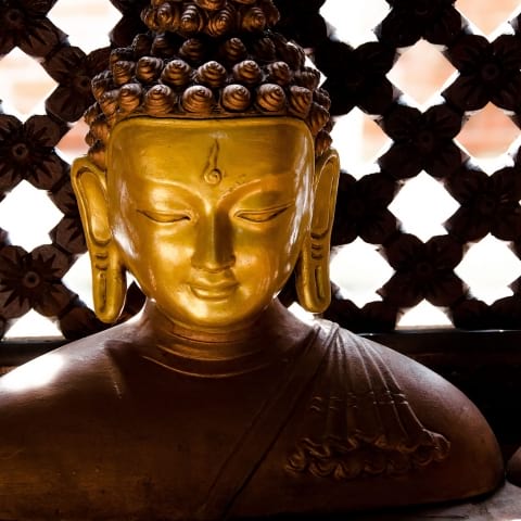 Buddhas födelsedag firas på Tako i maj