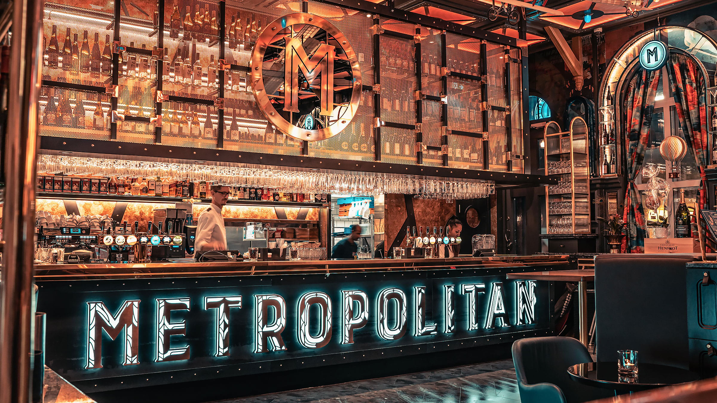 Metropolitan Brew & Grill har öppnat på Centralen