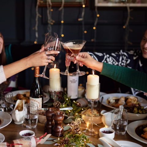 This pub is offering free Christmas dinner and wine for those who will be spending the day alone