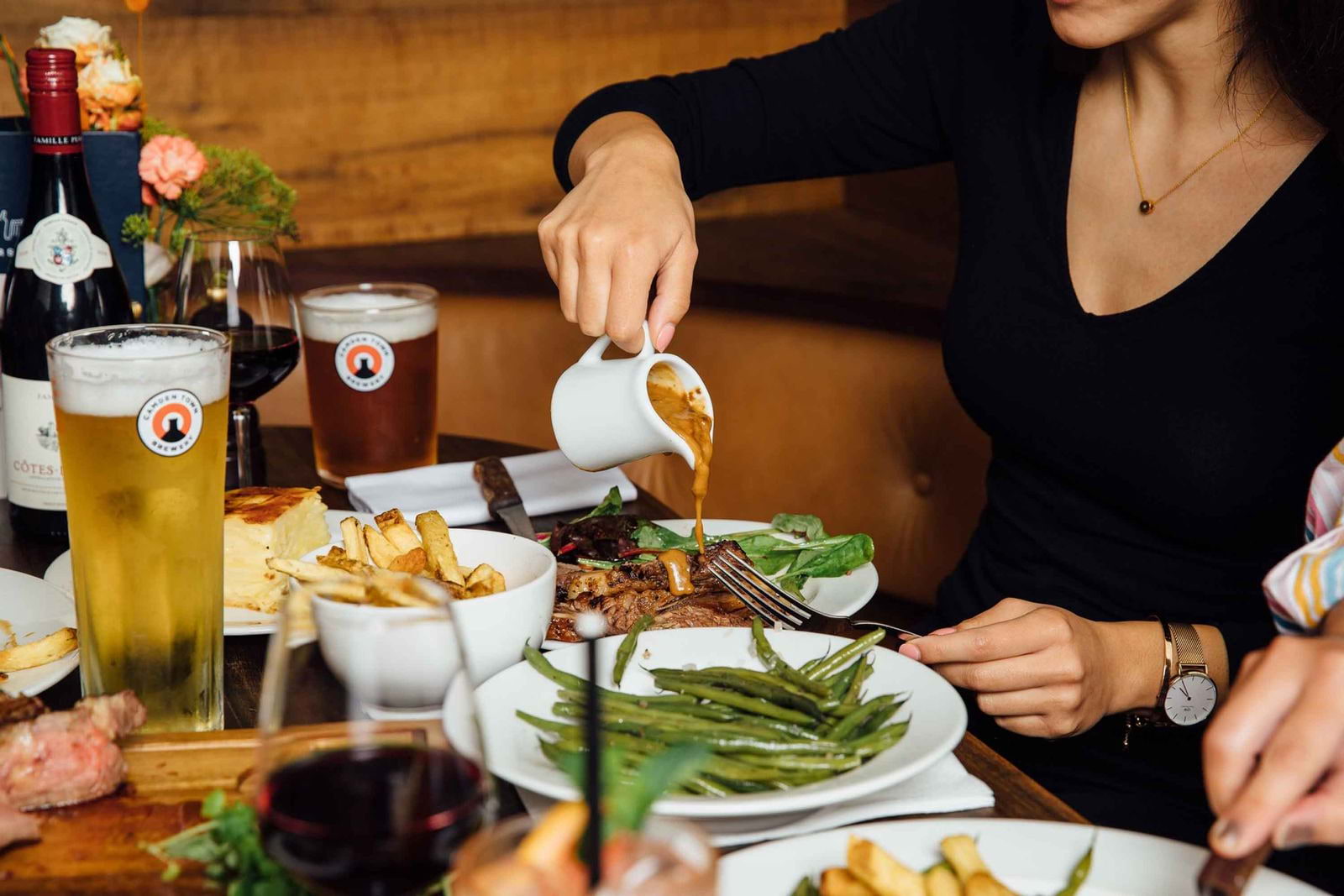 Get 50% off food at The Horseshoe Hampstead