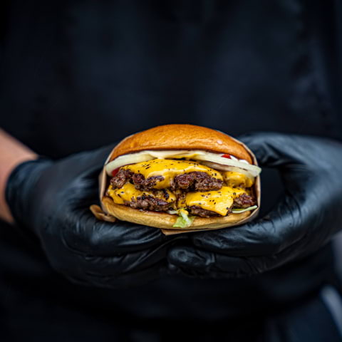 BOO Burgers serverar vinnarburgaren i SM oktober ut