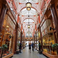 Guide to the best shopping centres in London