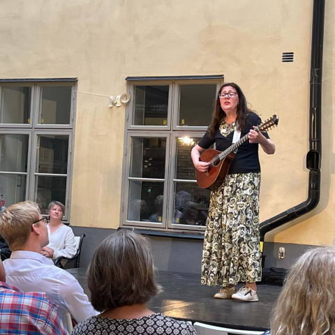 Berättarnas torg – berättande under bar himmel