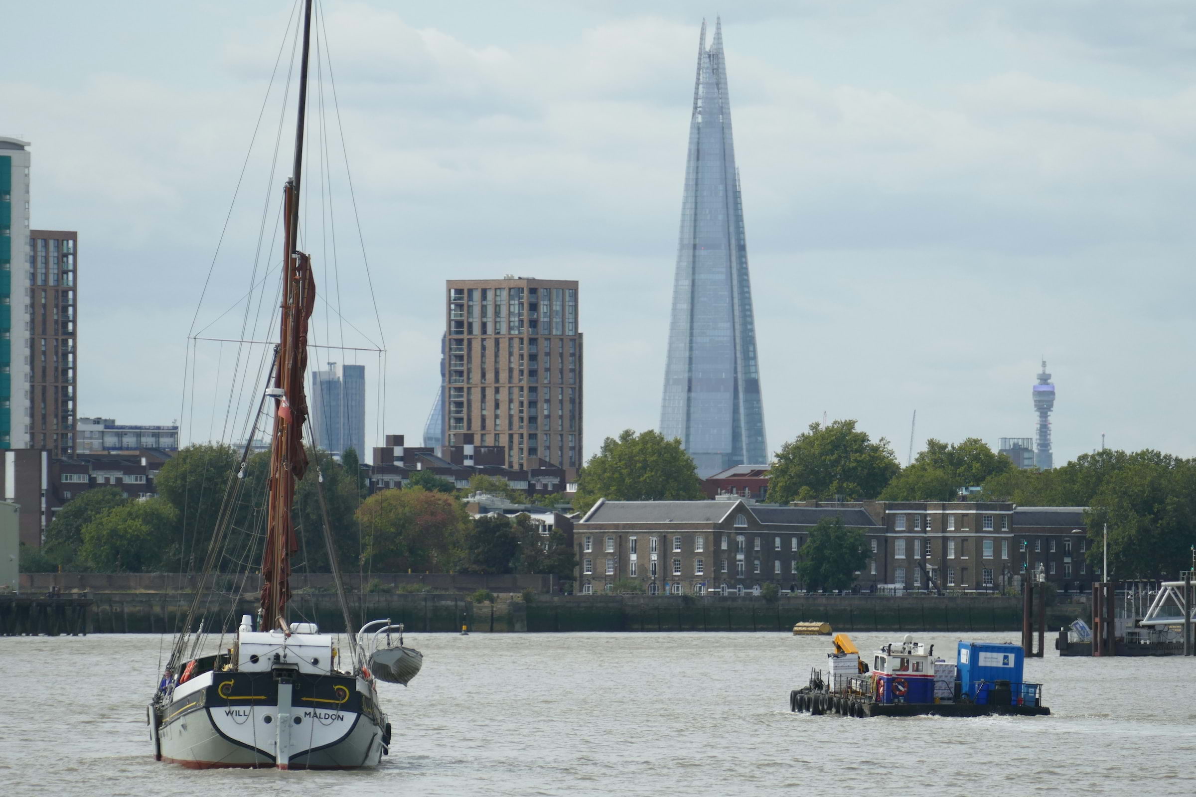 Guide to boat hire in London
