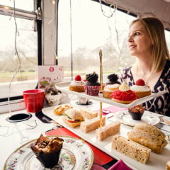 Guide to afternoon tea bus tours in London