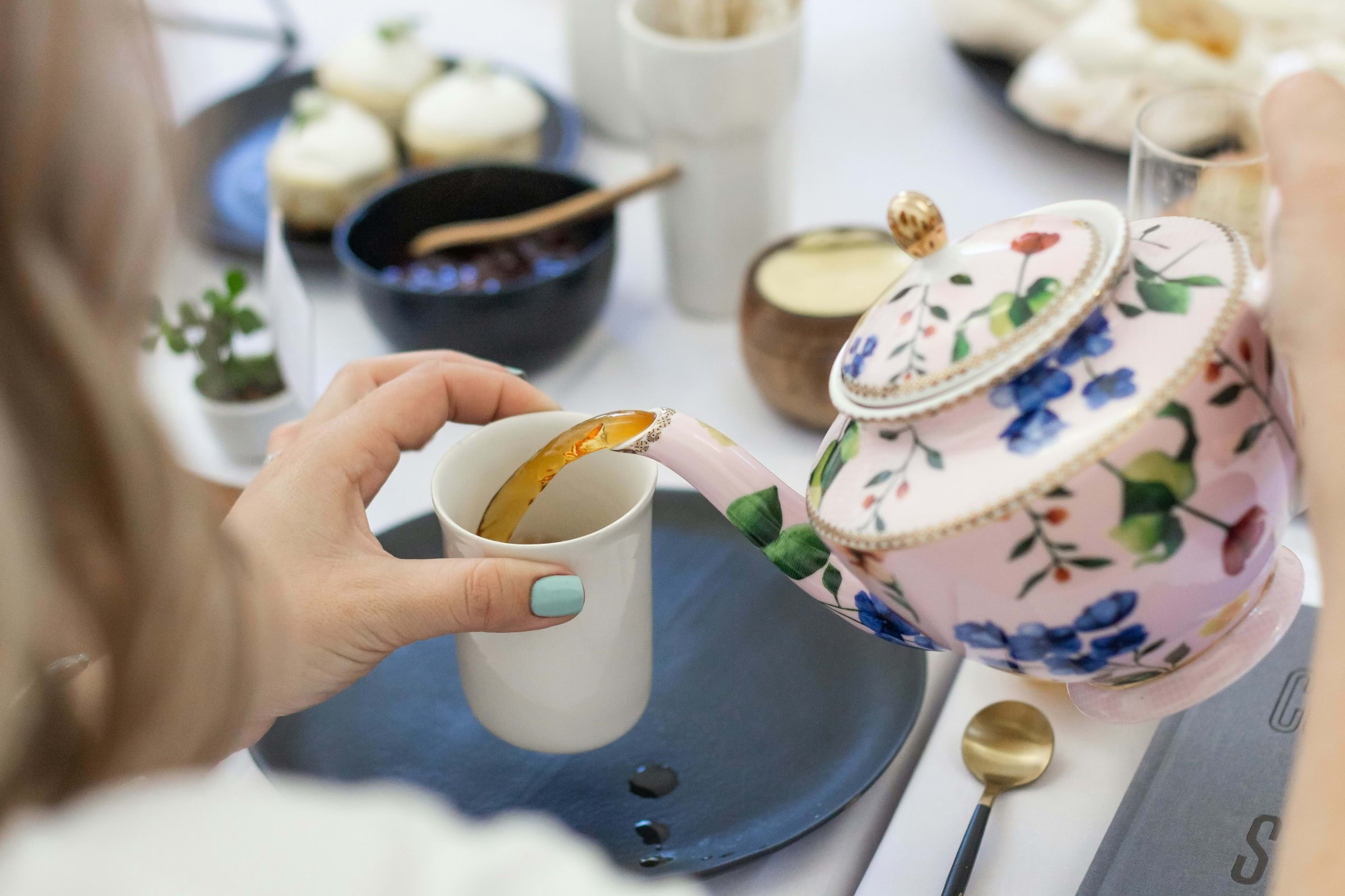 Guide to vegetarian afternoon tea in London