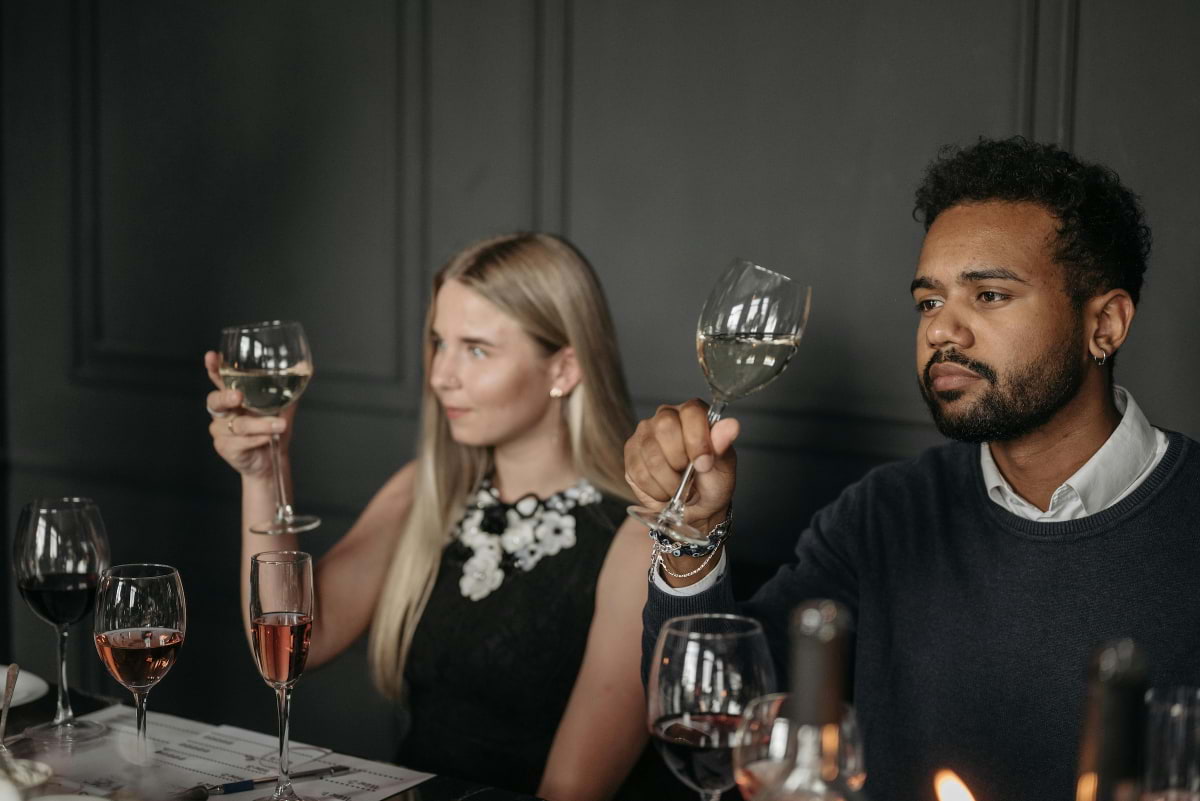 Guiden till vinprovningar i Malmö – Svensexa