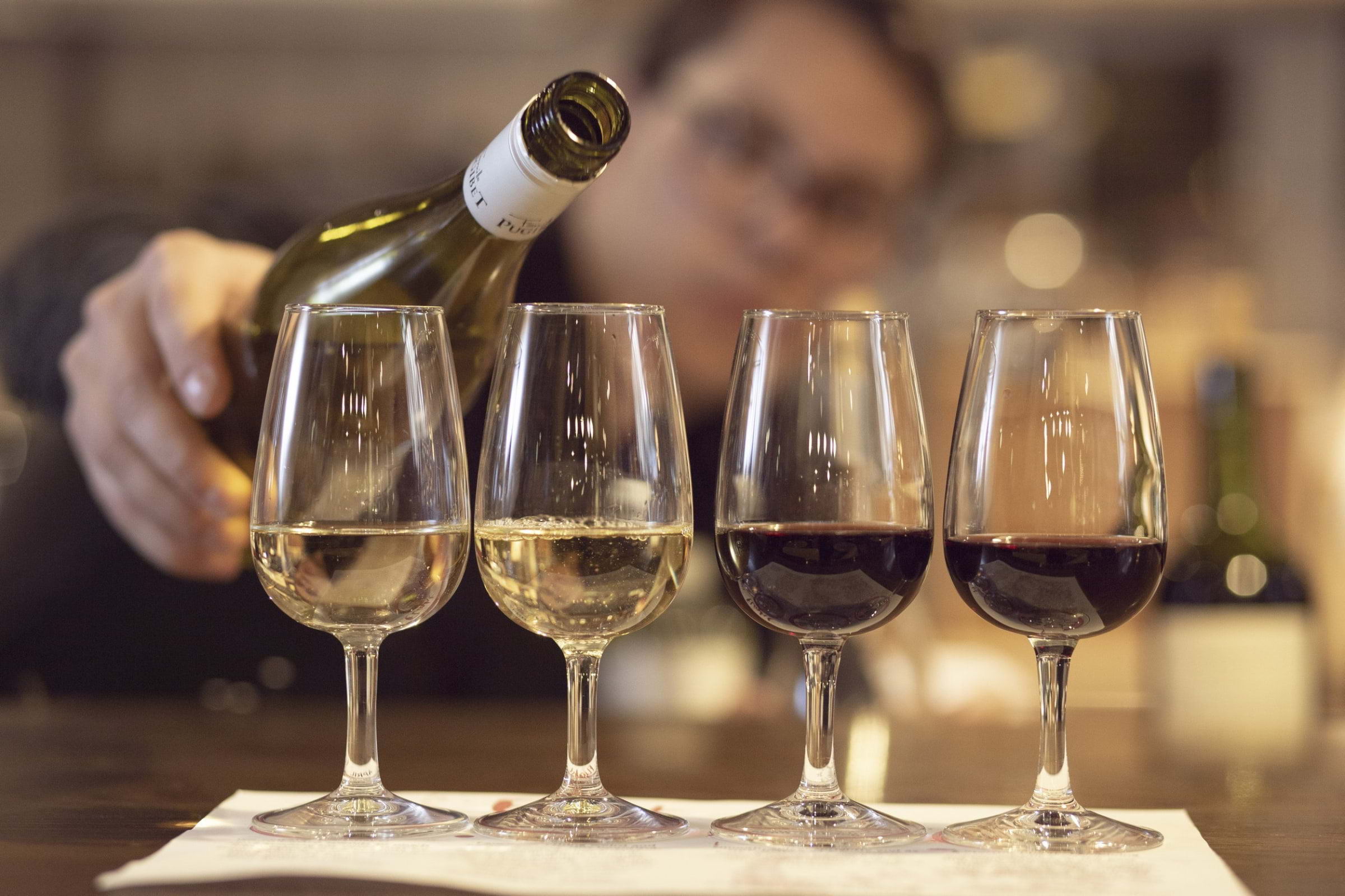 London's iconic wine bar unveils budget-friendly wine tasting