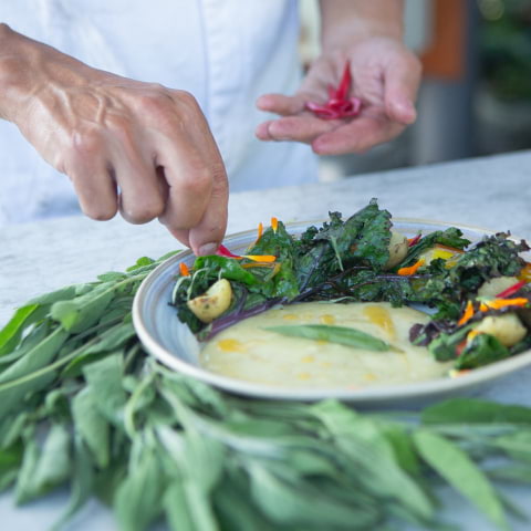 Herbarium är Rosendals Trädgårds sommarrestaurang