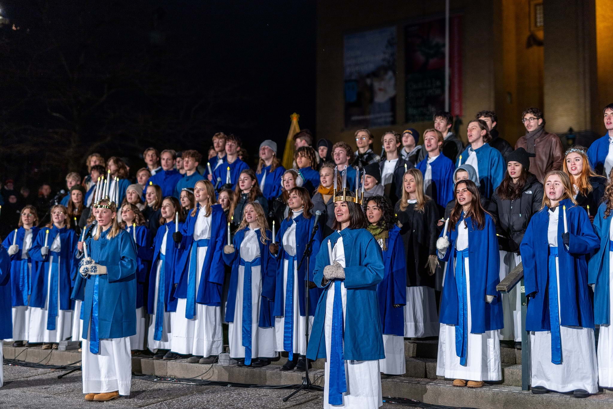 Göteborgs lucia med parad från World of Volvo