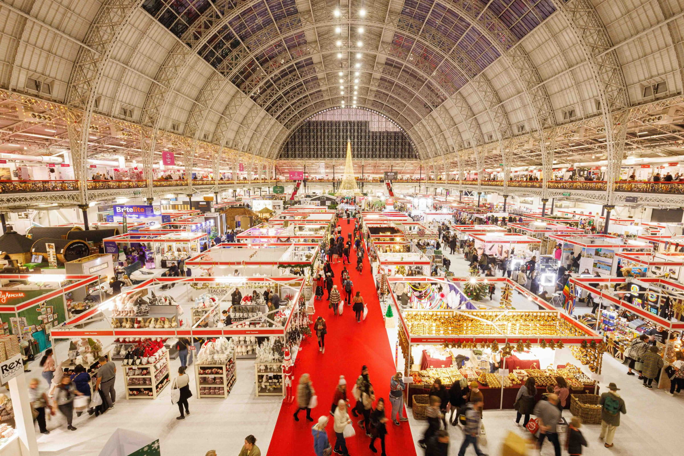 Visit the 2024 Ideal Home Show Christmas for all your festive needs