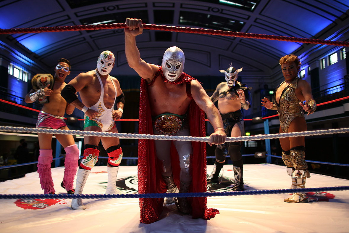 El Hijo del Santo and friends