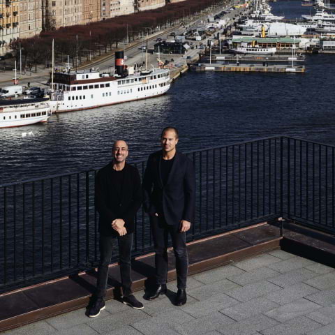 Ny destination på Nybrokajen – takbaren Charles öppnar