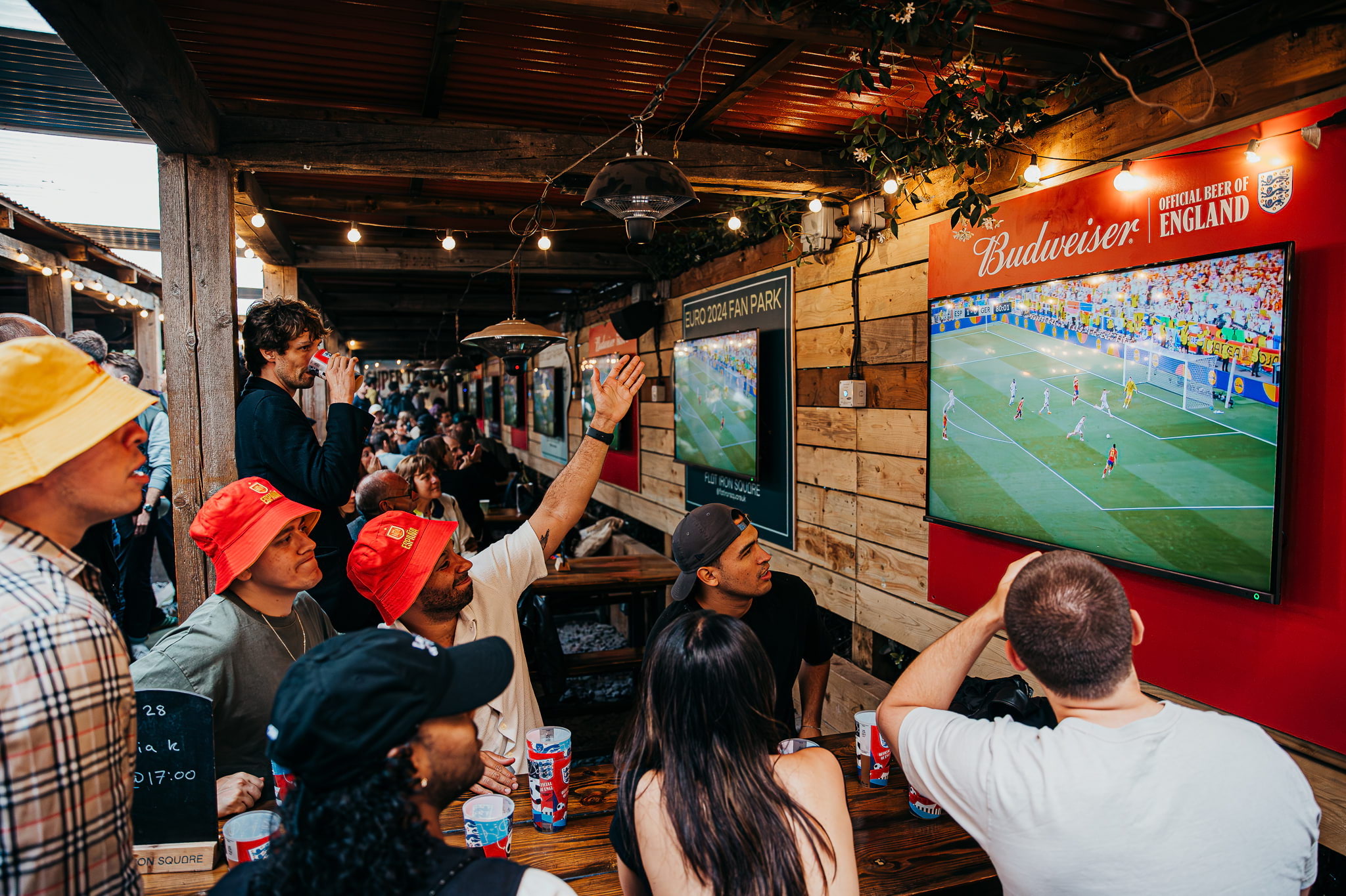 Watch the Grand National at Flat Iron Square with £1 beers