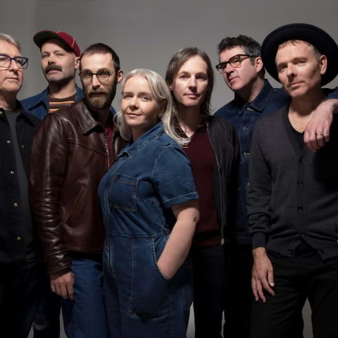 Nostalgiska konserter med Belle & Sebastian i Stockholm