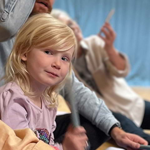 Barnrytmik p&aring; Dieselverkstaden