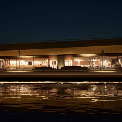 Restaurang Slussporten tar form under Guldbron