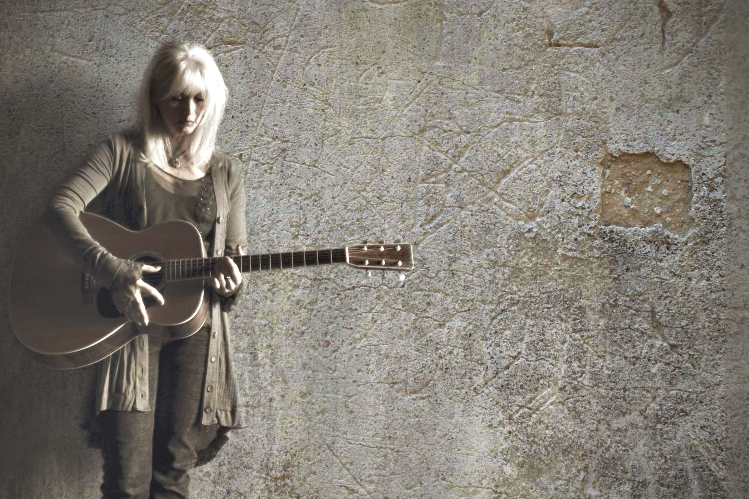 Emmylou Harris till Sverige med avskedsturné