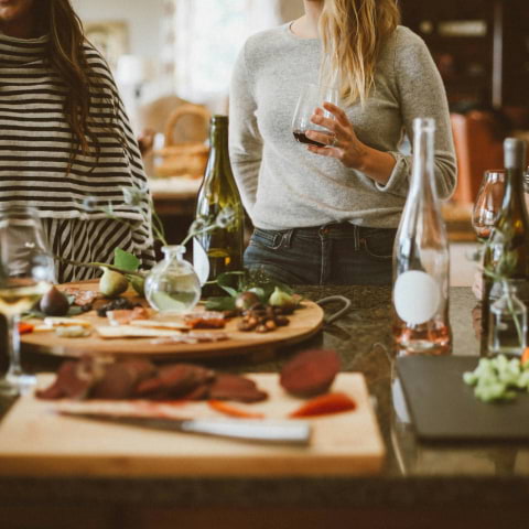 Me'N'U Supper Club invites you to put your phone away in favour of good company