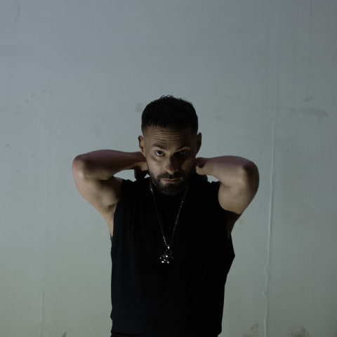 Oskar Linnros spelar på Banan-Kompaniet i maj