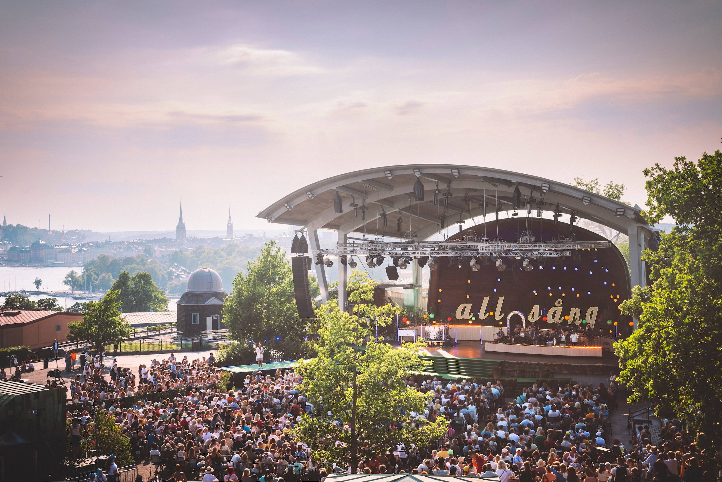 Allsång på Skansen 2025: Här är alla artister som spelar