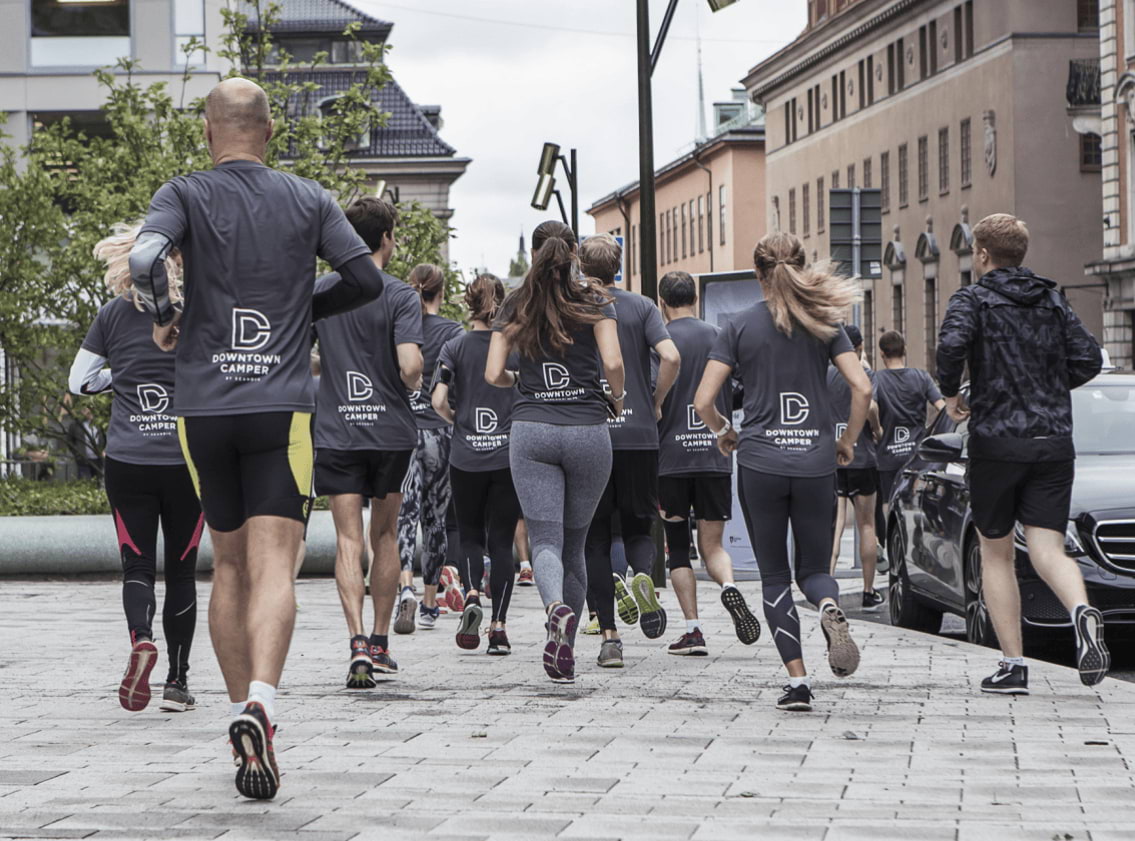 Spring och bada med Downtown Camper