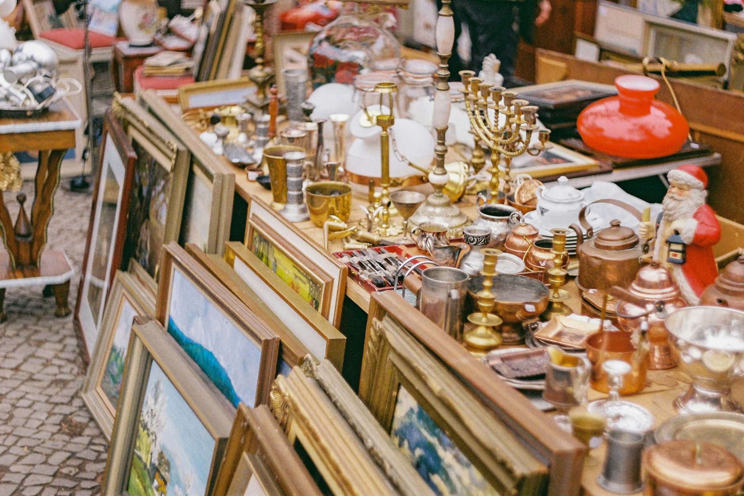 Shop retro fashion, art and furniture at this Hackney vintage weekender