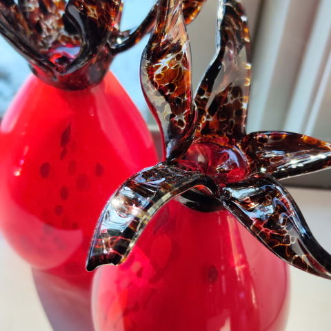 Sofia Bergman ställer ut måleri och glas på Galleri Hantverket