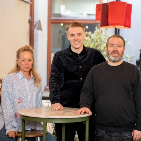 Sommarfest på Sturehof: Livemusik, grillkorv och konst