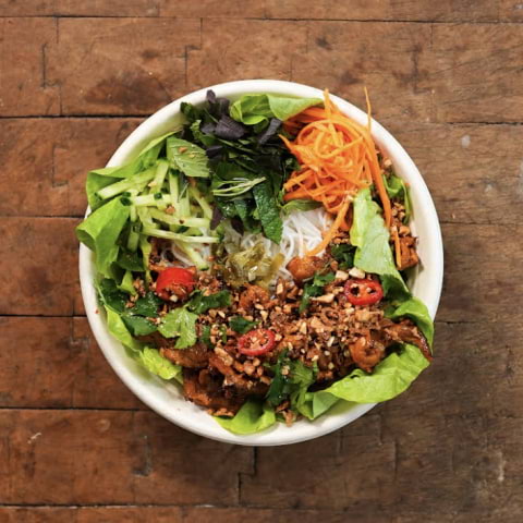 A new Vietnamese arrives in King's Cross with free lunch for the first 500