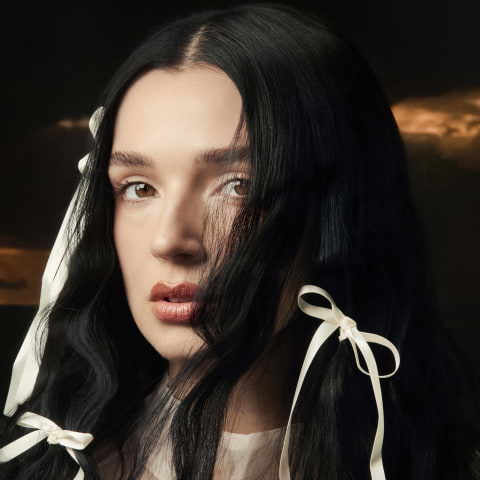 Poppy intar Fållan i Stockholm 2026