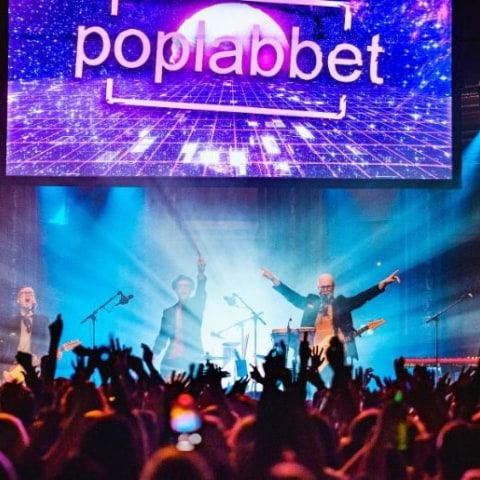 Night Flight feat. Poplabbet