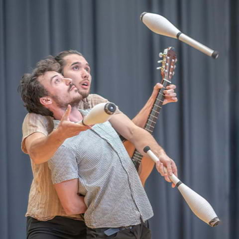 Familjelördag: Four Hands