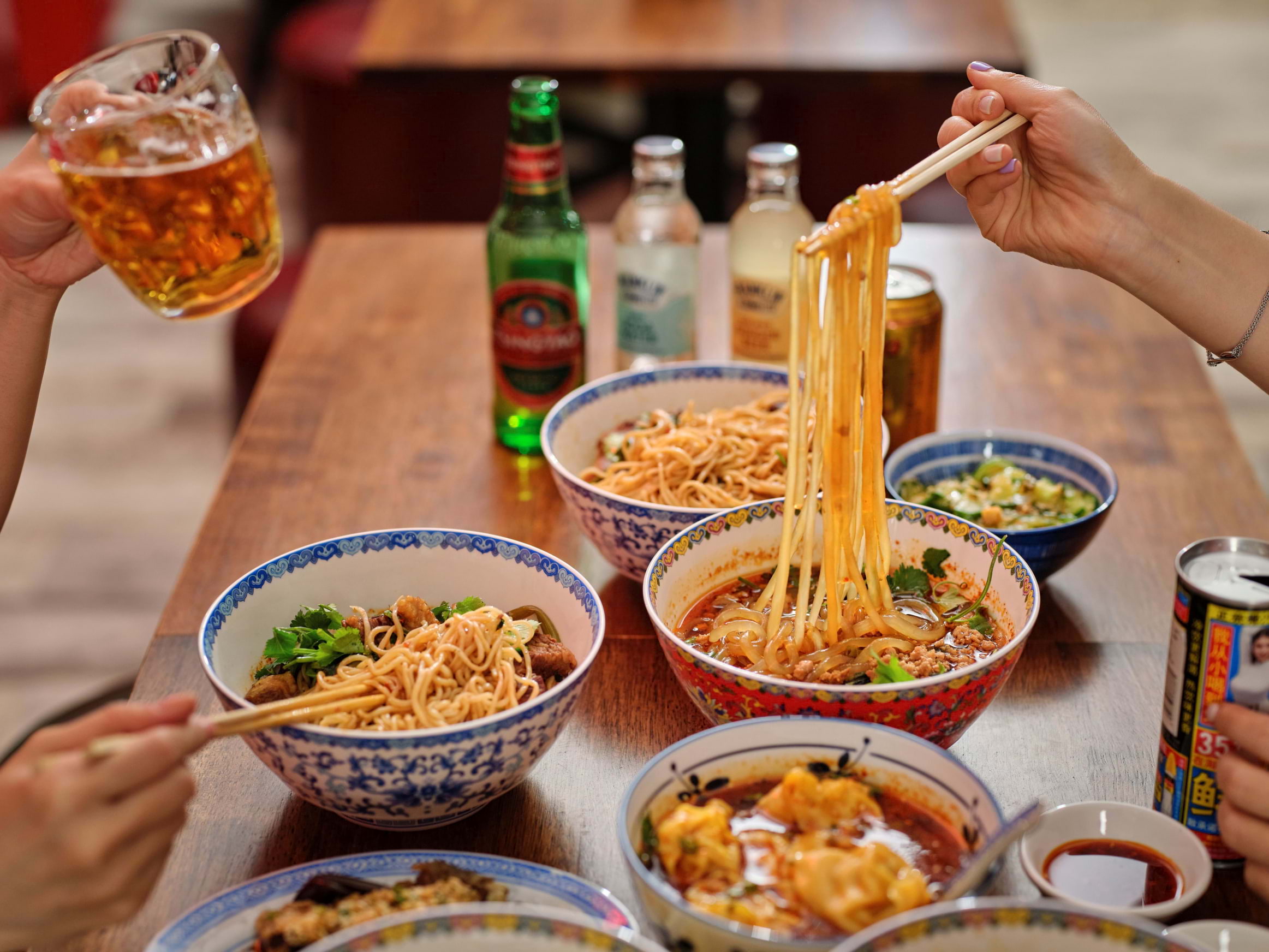 Liu Xiaomian celebrates autumn with 2-for-1 offer on its spicy noodles