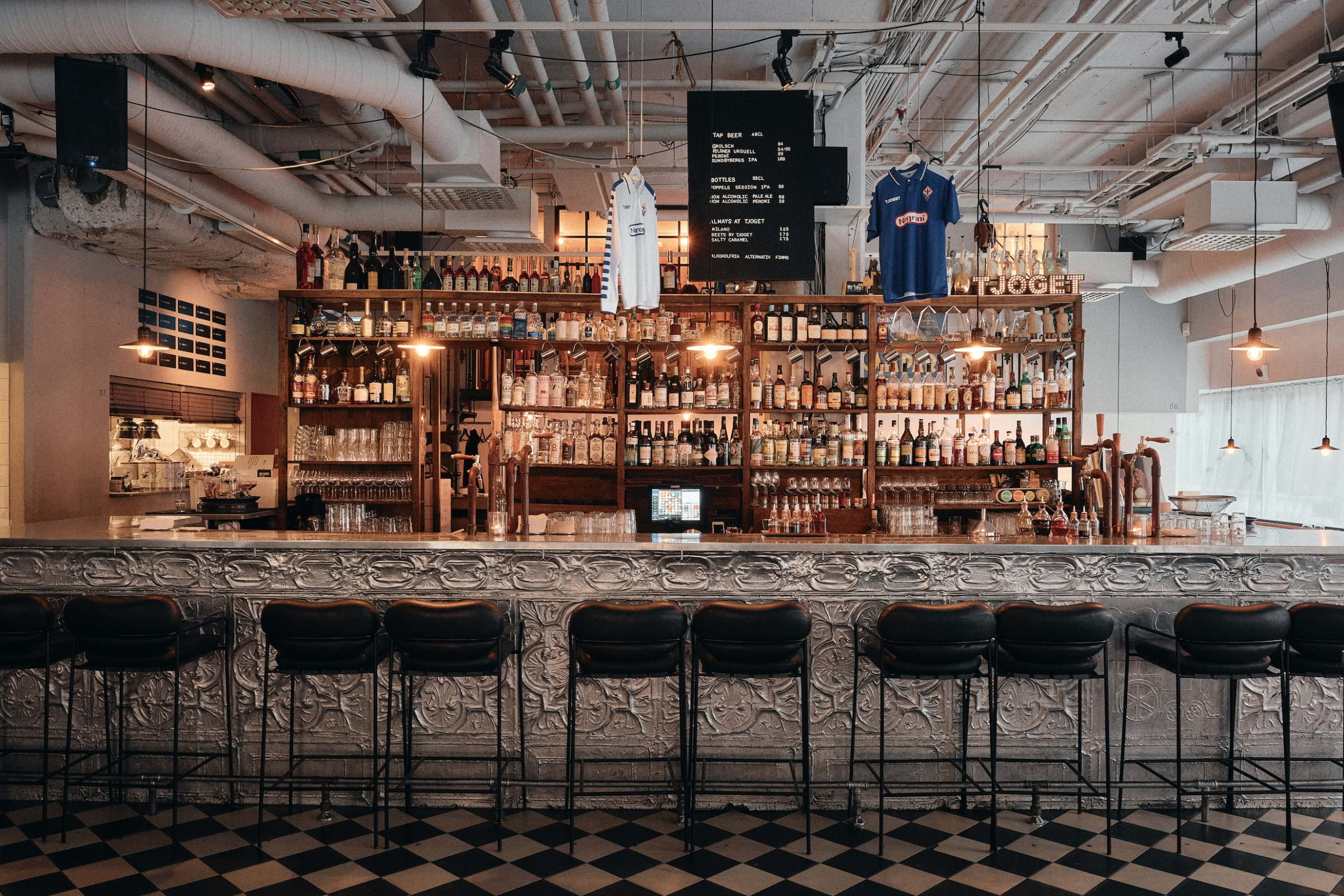 Tjoget är med på listan över världens bästa barer