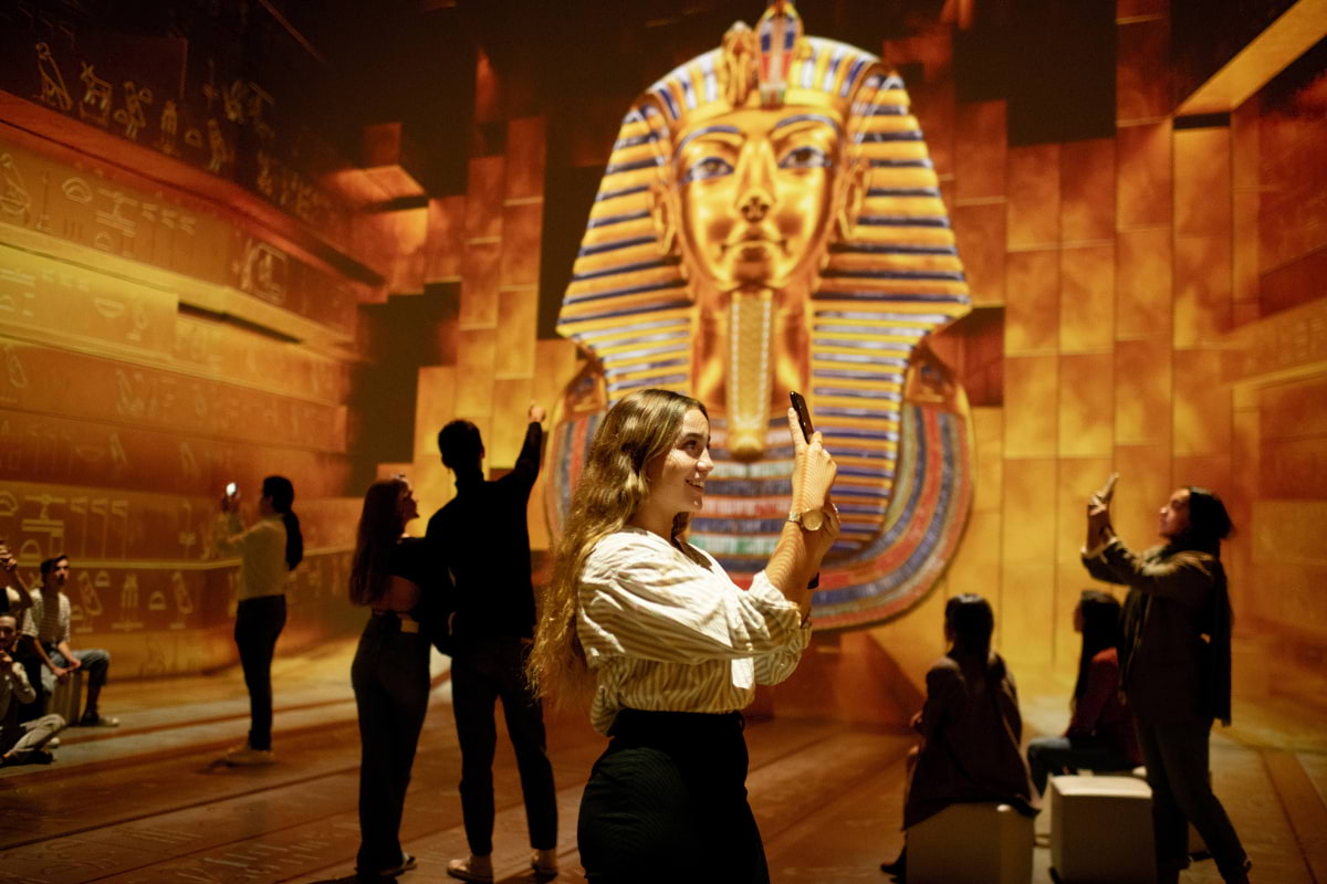 Utställningen "Tutankhamon – The Immersive Exhibition" till Stockholm – Händer i helgen