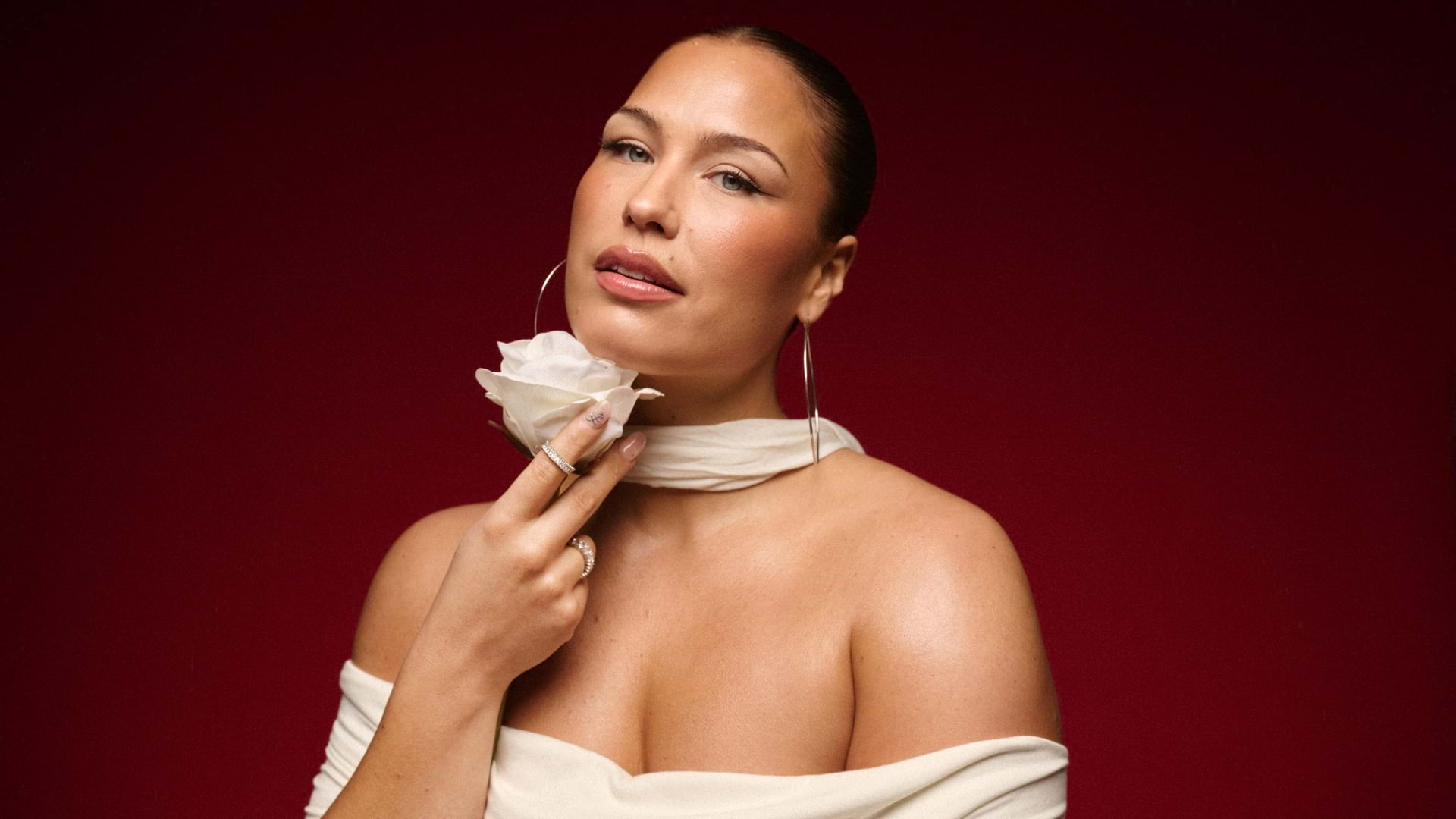 Molly Hammar p&aring; turn&eacute; med ny musik &ndash; kommer till G&ouml;teborg