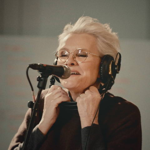 Eva Dahlgren spelar p&aring; Cirkus