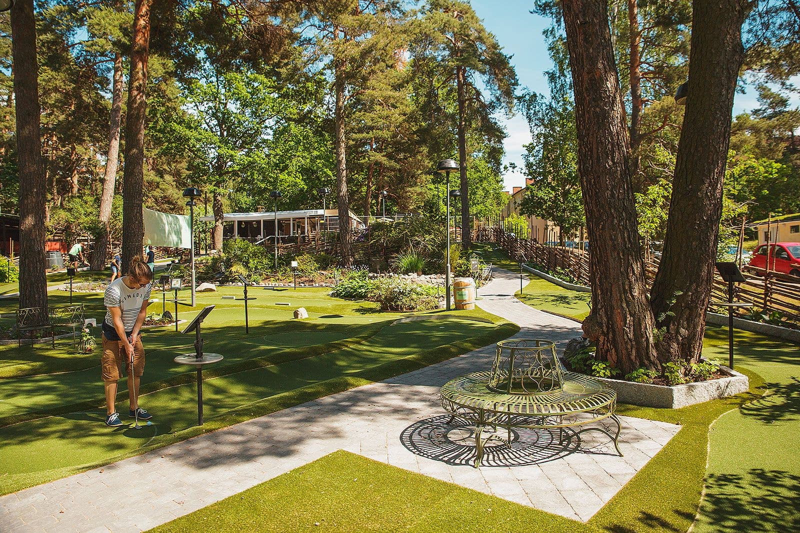 Säsongen för minigolf är här – Golfbaren öppnar samtliga filialer